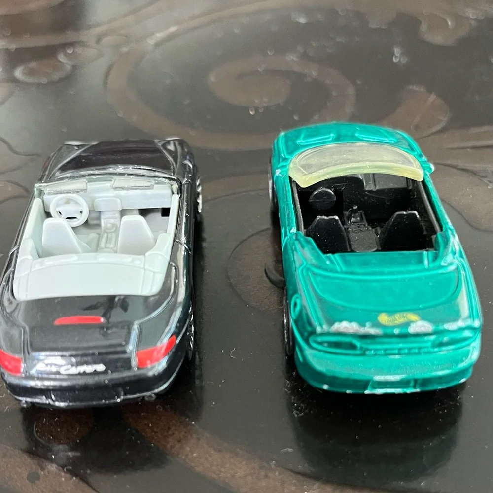 Hot Wheels Luxury Convertibles